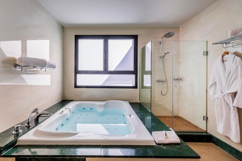 Private hot tub at Occidental Granada, Granada — photo 4