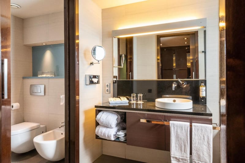 Private jacuzzi at Pestana Arena Barcelona, Barcelona, photo 4