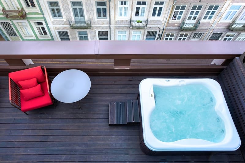Private hot tub at BessaHotel Baixa, Porto