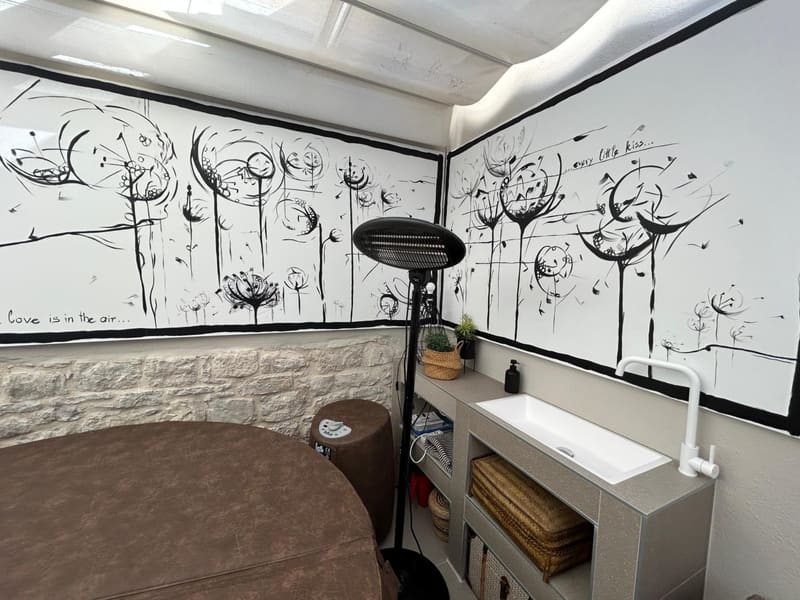 Hotels with a private in-room jacuzzi, hot tub or plunge pool in Split