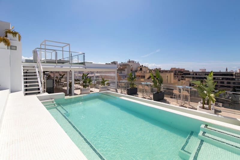 Private jacuzzi at INNSiDE by Meliá Palma Center, Palma de Mallorca — photo 5