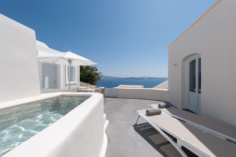 Private hot tub at Anemomilos Hotel & Apartments, Santorini — photo 5