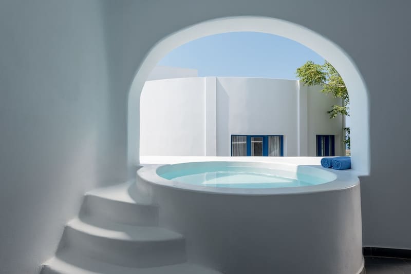 Private hot tub at Anemomilos Hotel & Apartments, Santorini — photo 2