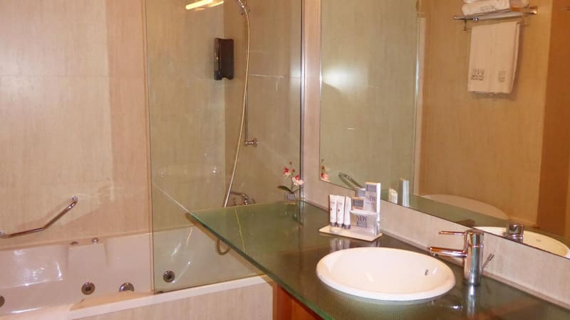 Private hot tub at Estela Barcelona, Sitges — photo 3