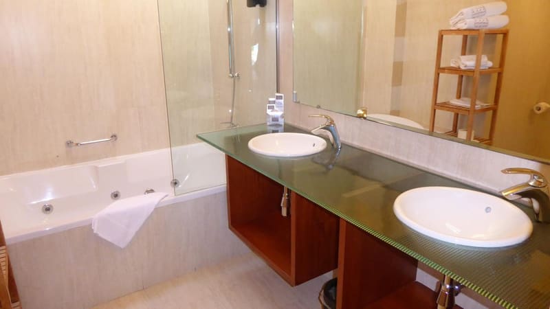 Private hot tub at Estela Barcelona, Sitges — photo 5