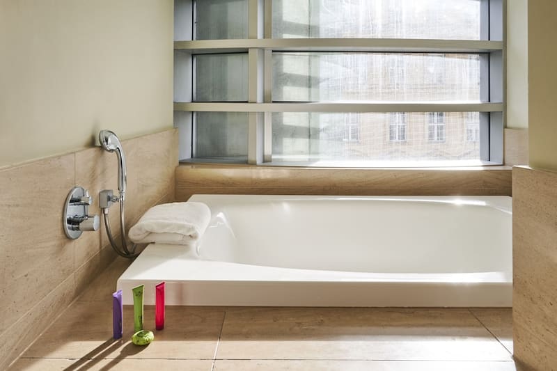 Private jacuzzi at DO&CO Hotel Vienna, Vienna, photo 4
