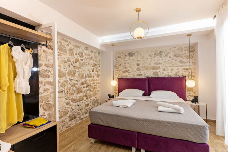 Private hot tub at Erotokritos Luxury City Suites, Rethymno — photo 4