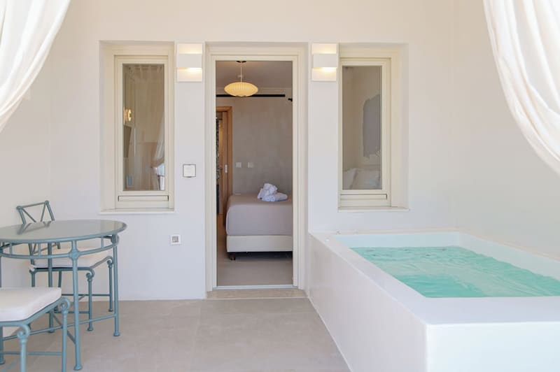 Private hot tub at Apeiron Blue Santorini - Sustainable Adults Only 14+, Santorini — photo 3