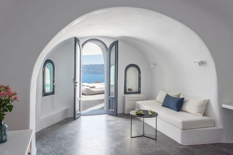 Private plunge pool at Chelidonia Luxury Suites - Adults Only, Santorini — photo 4