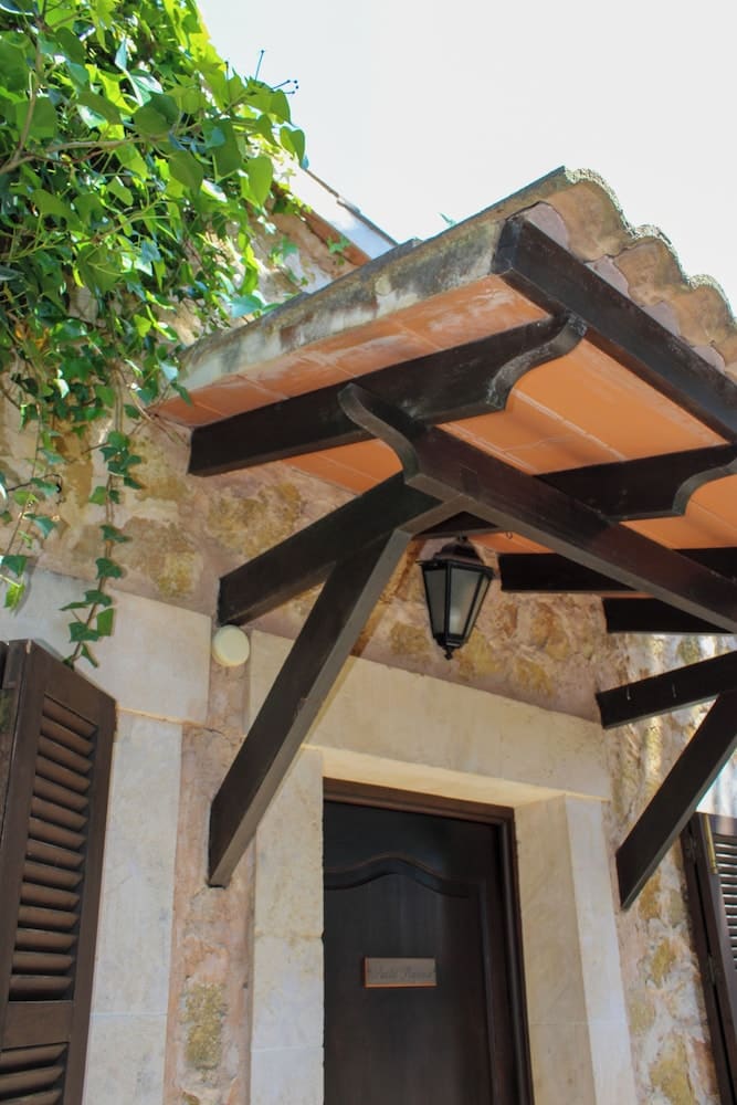 Private hot tub at Son Molí Country House, Palma de Mallorca — photo 4