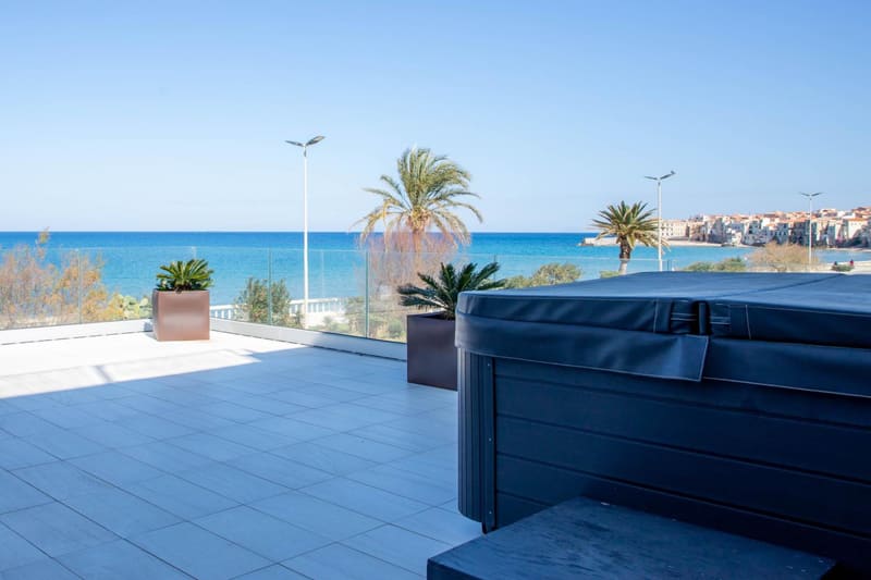 Private hot tub at Victoria Palace Cefalù, Cefalu