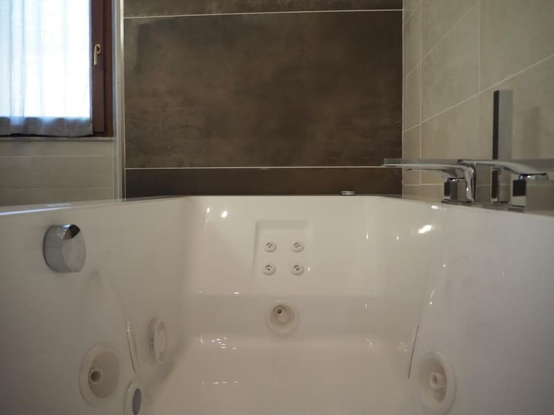 Private jacuzzi at Apollo Guest House, Florence, photo 3