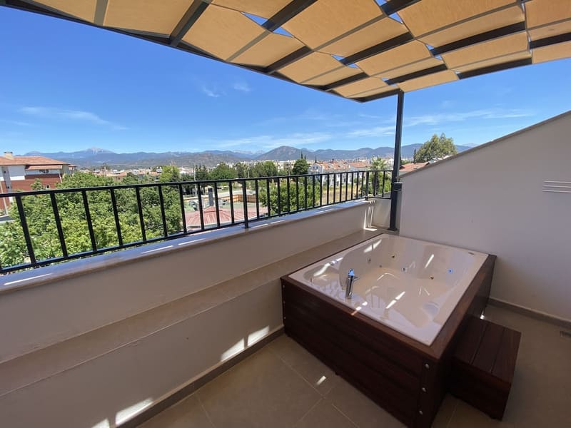Private hot tub at Avilia Suites, Fethiye — photo 2