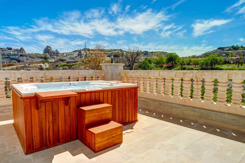 Private hot tub at Motif Art Cappadocia, Goreme