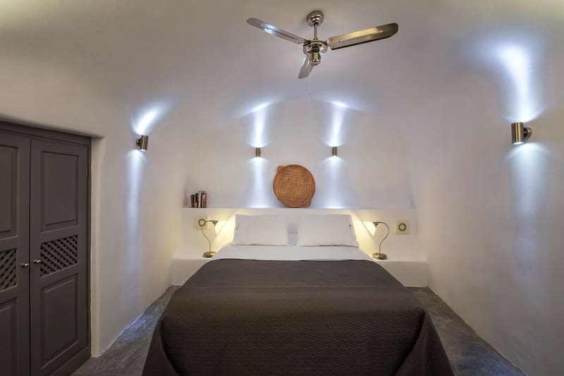 Private hot tub at Theodora Suites - Adults Only, Santorini — photo 6