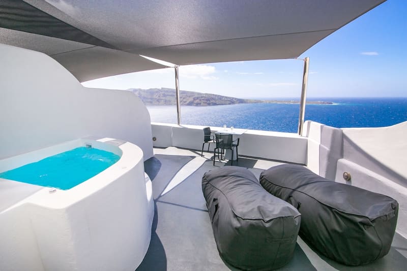 Private hot tub at Theodora Suites - Adults Only, Santorini — photo 4