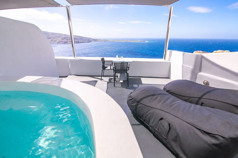Private hot tub at Theodora Suites - Adults Only, Santorini — photo 3