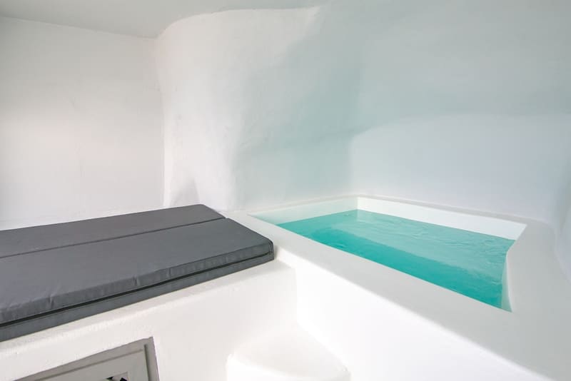 Private hot tub at Theodora Suites - Adults Only, Santorini — photo 2