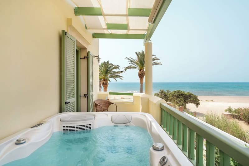 Private hot tub at Finikas Hotel, Naxos