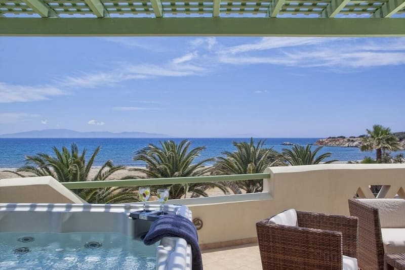 Private hot tub at Finikas Hotel, Naxos — photo 2