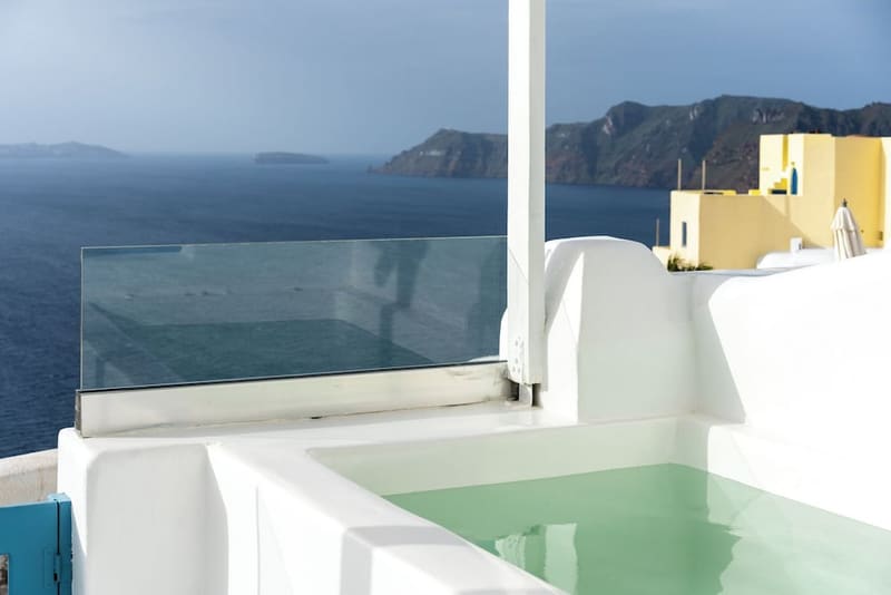 Private hot tub at Nano Oia Villas, Santorini — photo 2