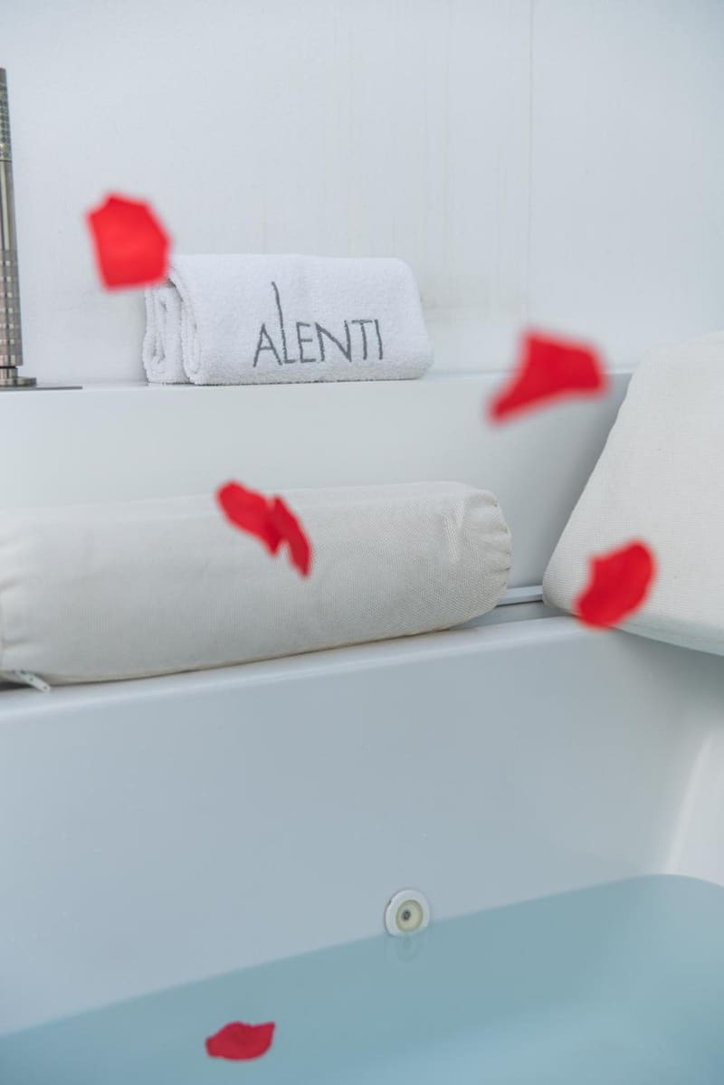 Private hot tub at Alenti Sitges Hotel, Sitges, photo 5