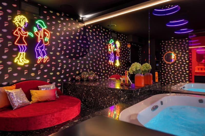 Private hot tub at Quinzerie Hotel, Paris, photo 5