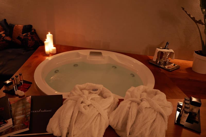 Private hot tub at The Code Hotel, Rome, photo 5