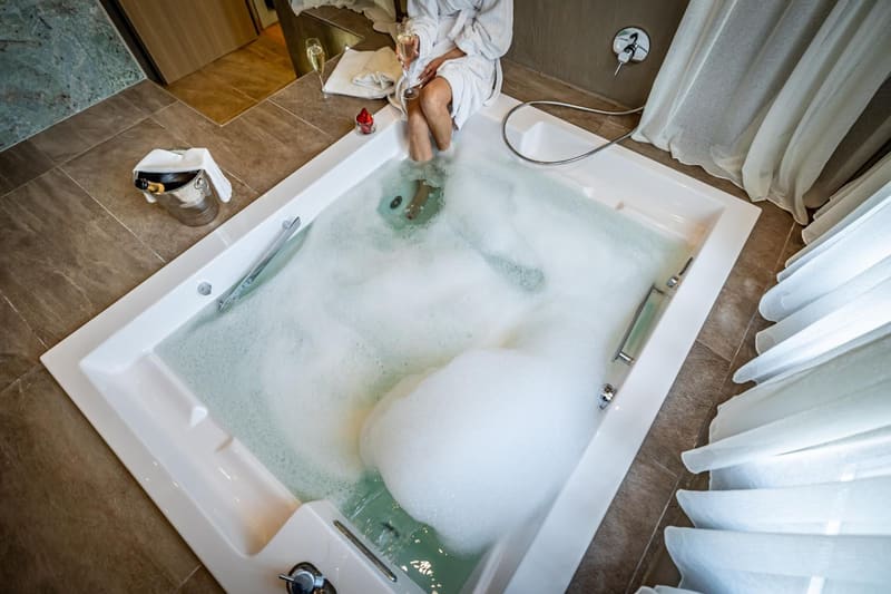 Private jacuzzi at Hotel La Scaletta al Ponte Vecchio, Florence