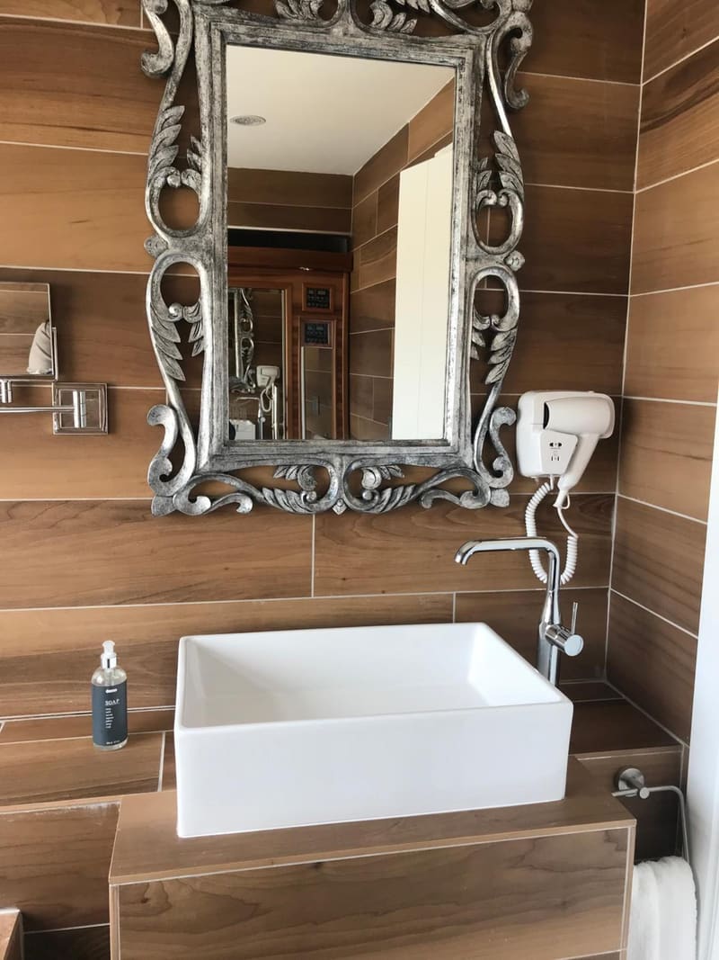 Private hot tub at Jean de Valette Boutique Living, Valletta — photo 4