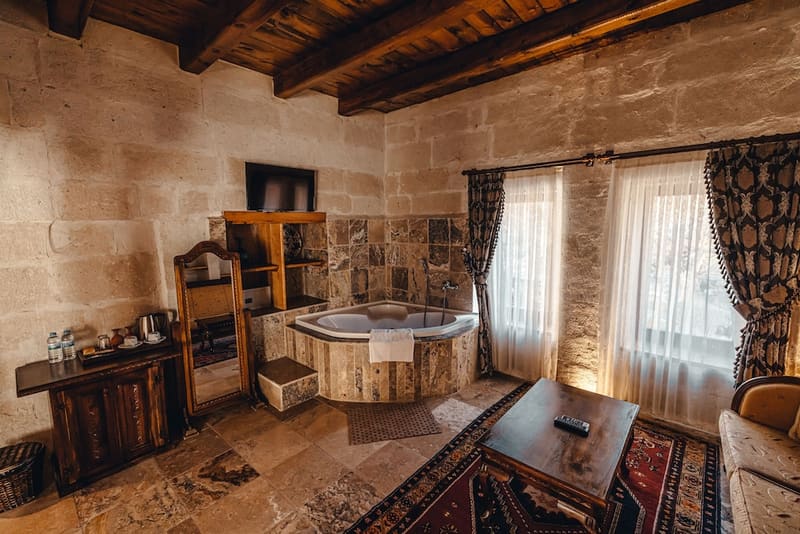 Private jacuzzi at Hanzade Cappadocia, Goreme — photo 2