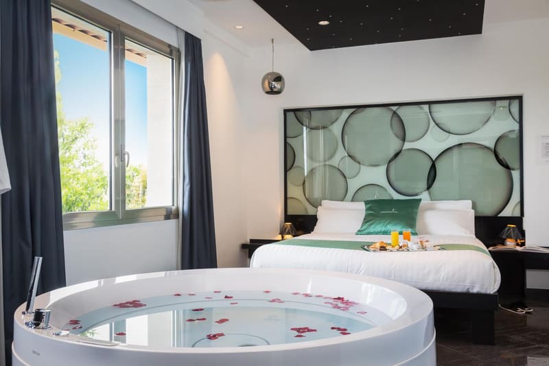 Private hot tub at JC Hotel, Rome, photo 3