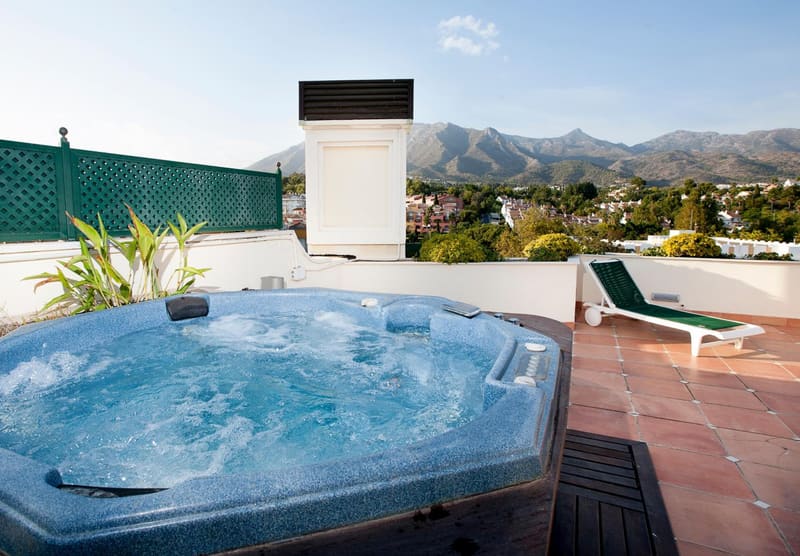 Private hot tub at Apartamentos Guadalpin Boutique, Marbella — photo 2