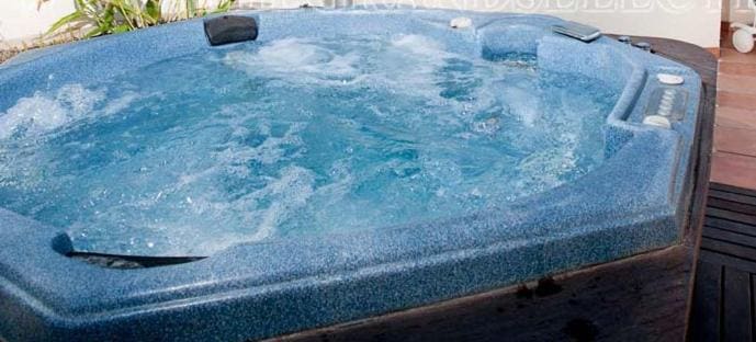 Private hot tub at Apartamentos Guadalpin Boutique, Marbella — photo 4