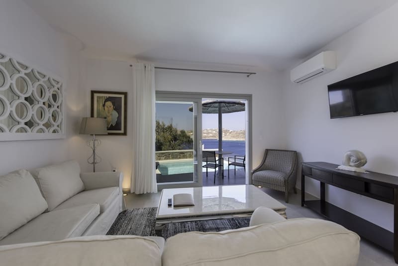 Private hot tub at Greco Philia Hotel Boutique, Mykonos — photo 5