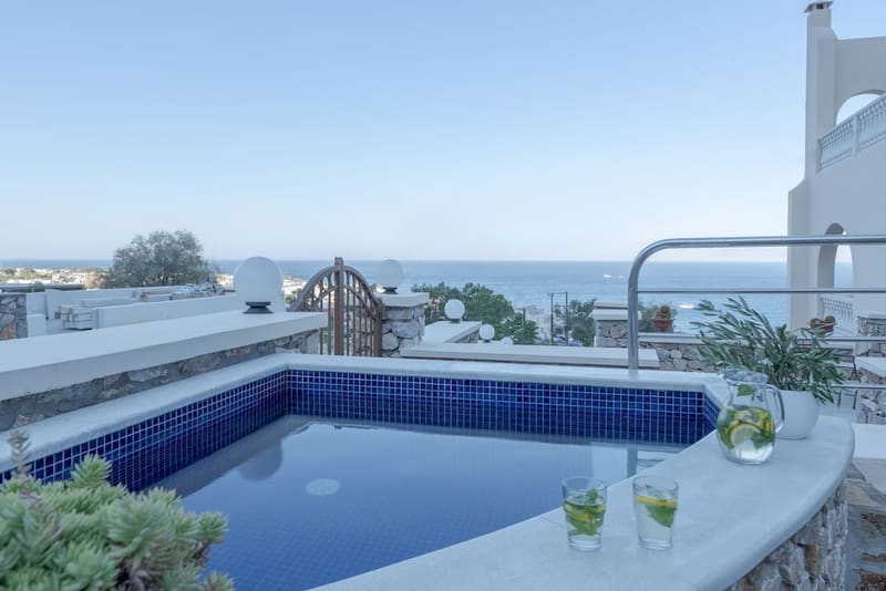Private hot tub at Epavlis Hotel & Spa, Santorini — photo 2