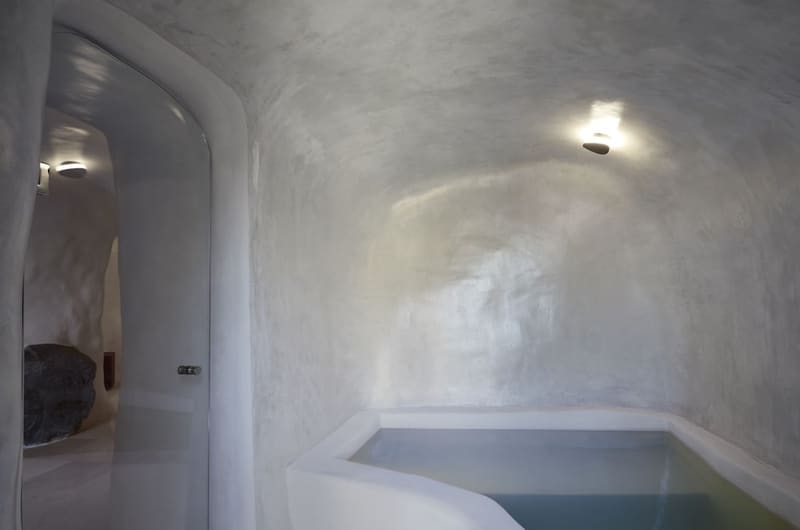 Private plunge pool at White Pearl Cavalieri - Adults Only, Santorini