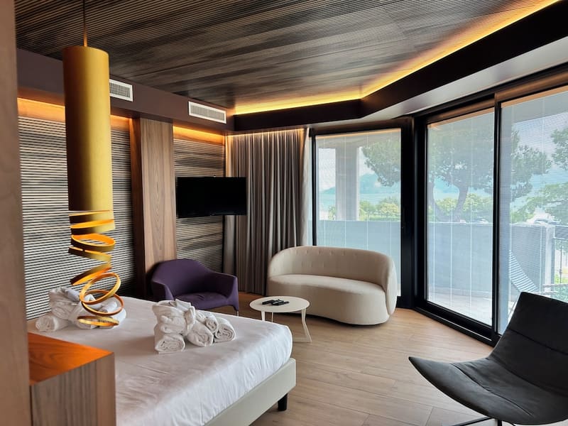 Private plunge pool at Alevic Hotel Sirmione, Sirmione — photo 5