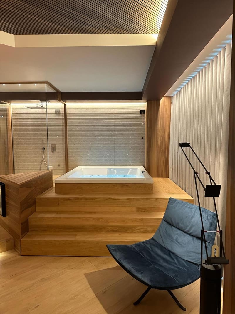 Private plunge pool at Alevic Hotel Sirmione, Sirmione