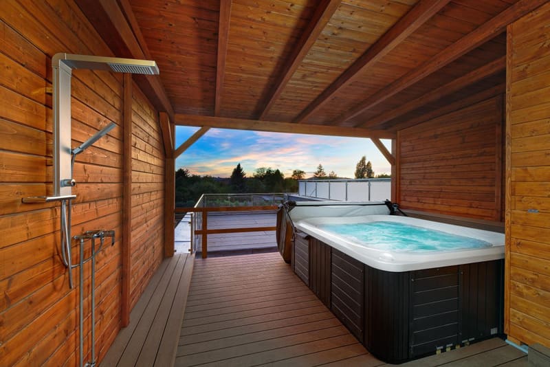 Private hot tub at Hotel Aura Design & Garden Pool, Prague, photo 5