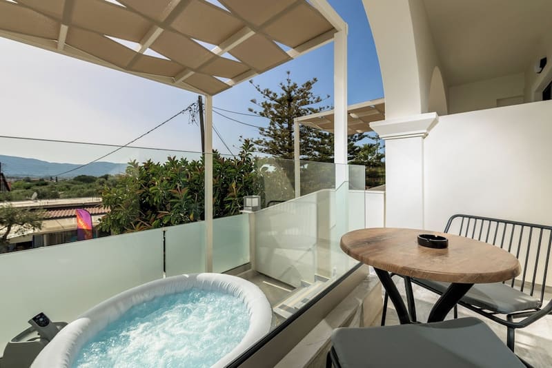 Private hot tub at Nikon Boutique Hotel, Zakynthos — photo 4