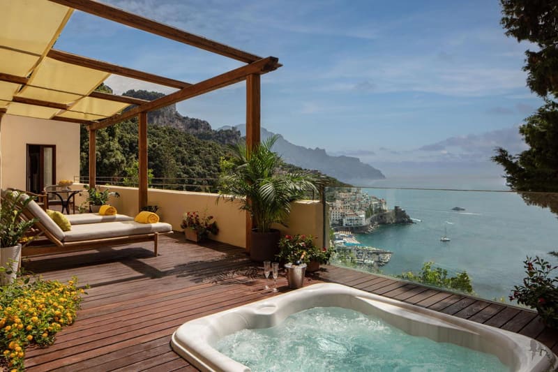 Private hot tub at Anantara Convento di Amalfi Grand Hotel, Amalfi — photo 6