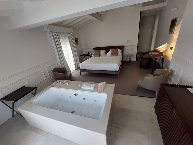 Private hot tub at Dimora Palanca Boutique & SPA, Florence