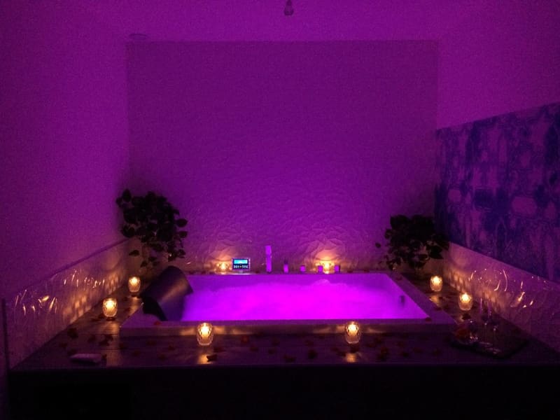 Private hot tub at Hotel Villa Rose, Nice