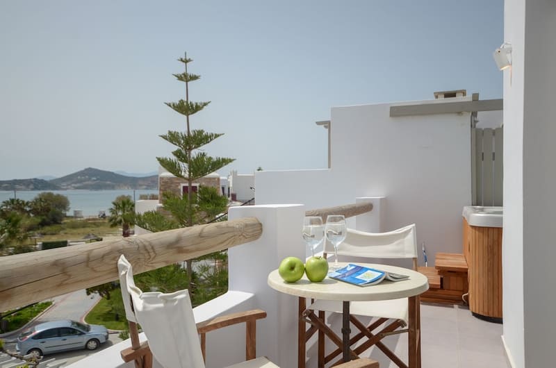 Private hot tub at Argo Boutique Hotel, Naxos — photo 4