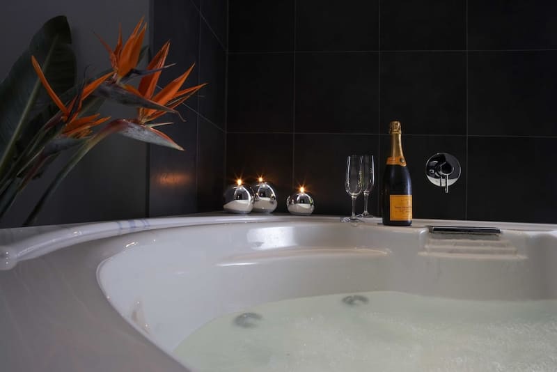 Private hot tub at Best Western Cinemusic Hotel, Rome, photo 3