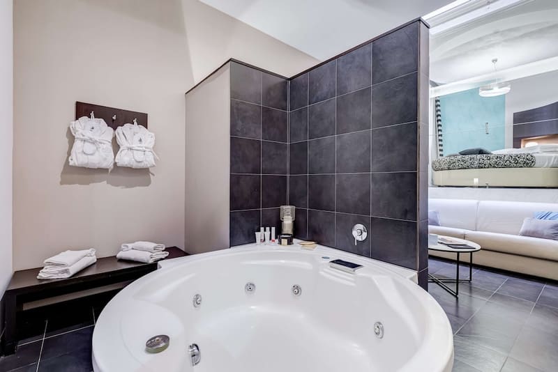 Private hot tub at Best Western Cinemusic Hotel, Rome, photo 5