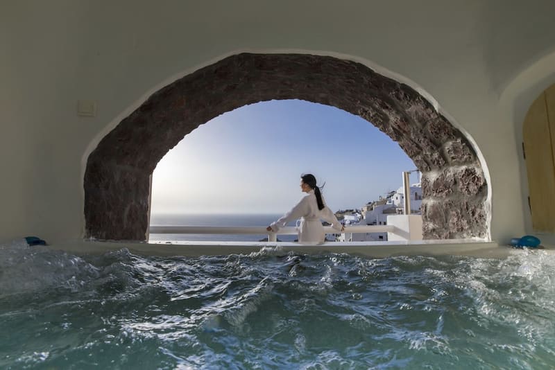 Private plunge pool at Art Maisons Oia Castle, Santorini — photo 4