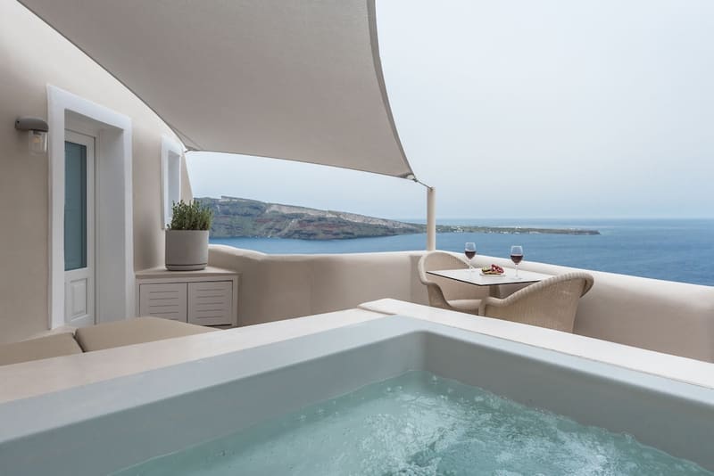 Private plunge pool at Art Maisons Oia Castle, Santorini — photo 5