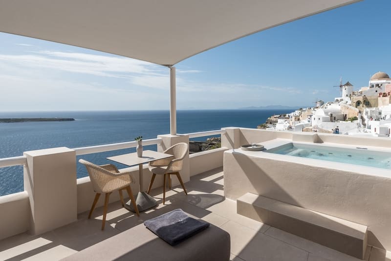 Private plunge pool at Art Maisons Oia Castle, Santorini — photo 6